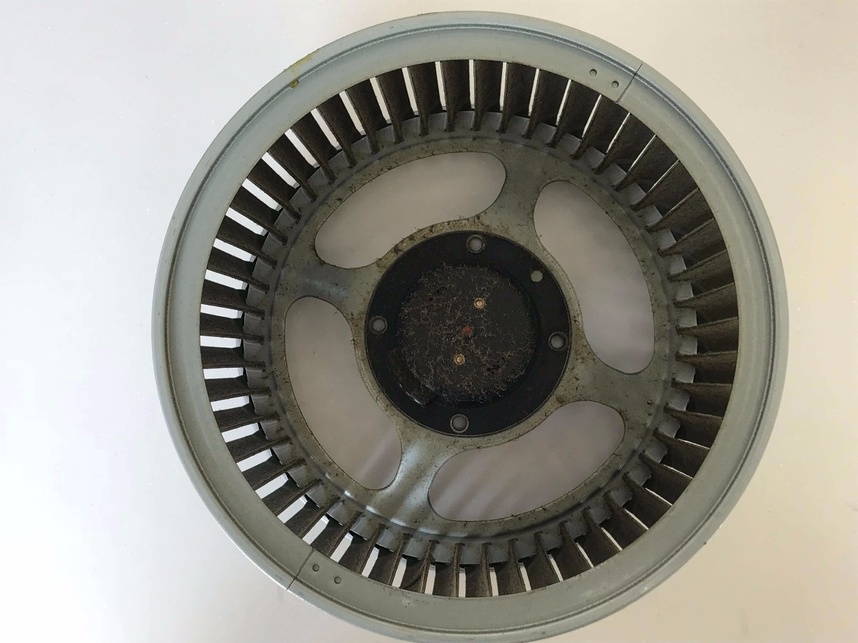 シロッコファンも取り外す